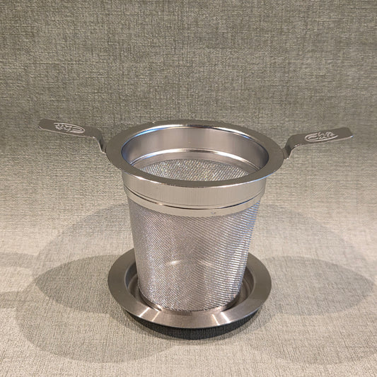 Roestvrijstalen theezeef large met schaaltje voor losse thee en rooibos van Leaf & Bean